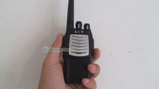 5W對(duì)講機(jī)與遠(yuǎn)距離通信解決方案 探索5公里通訊的無(wú)限可能